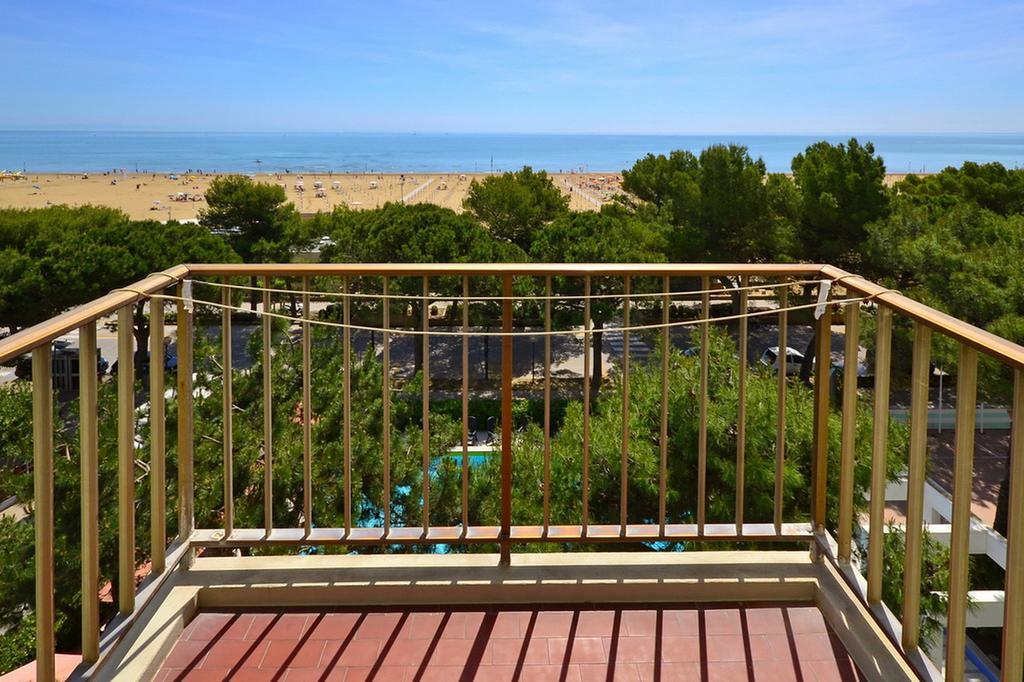 International Seaview Apartments Lignano Sabbiadoro Room photo