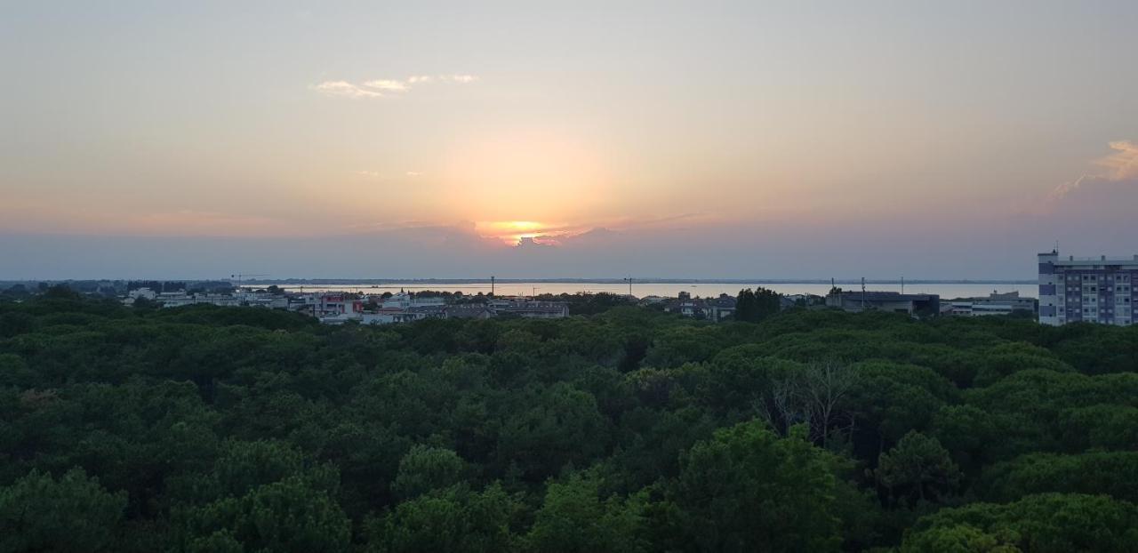 International Seaview Apartments Lignano Sabbiadoro Exterior photo